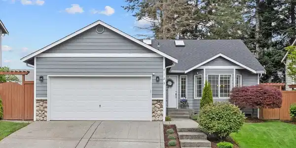 7123 38th NE