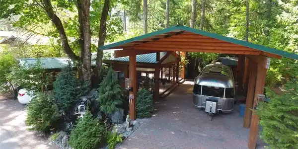 1546 Reservation SE