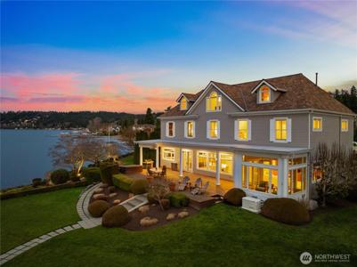 649 Lake Sammamish SE