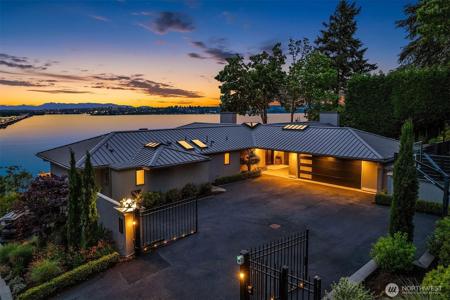 3223 Evergreen Point