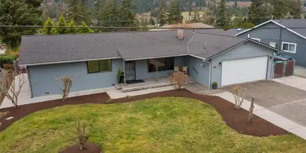 289 Mackenzie Drive