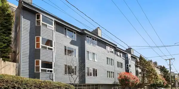 210 Boylston E
