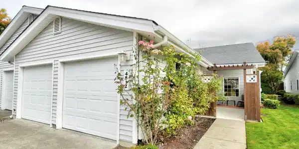 4812 Stratford SE