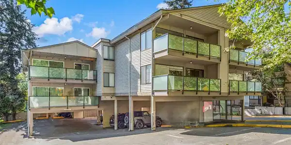 321 Bellevue Way SE