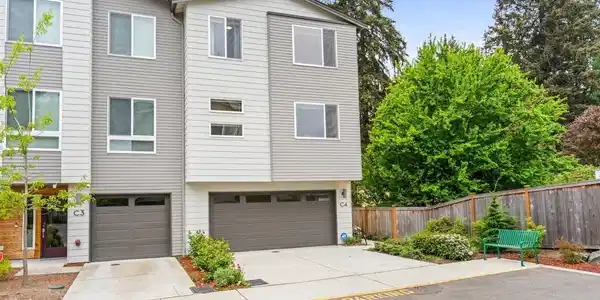 13628 Manor