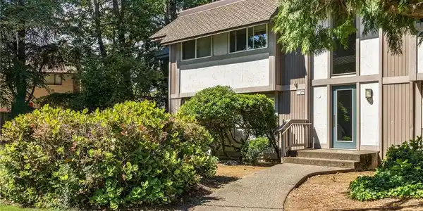 32133 45th Place SW