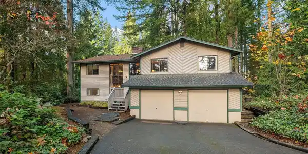 3001 255th SE