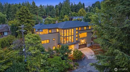 9528 28th NW