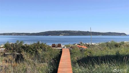 1818 Lola Beach