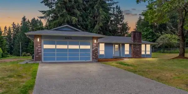 7209 33rd SE