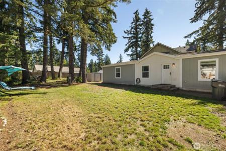 19613 25th SW