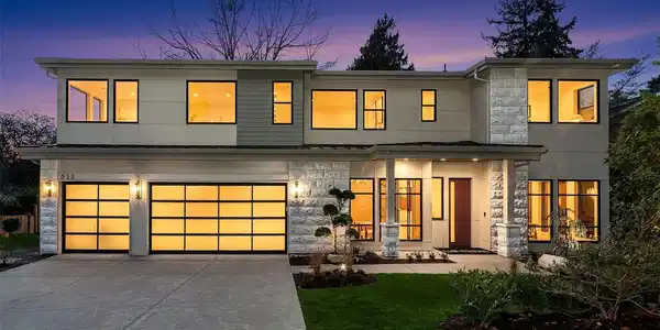 822 91st NE