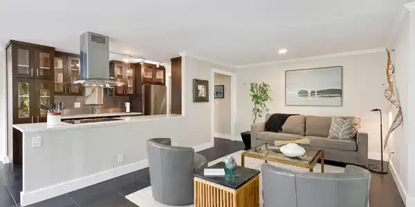 2040 43rd E