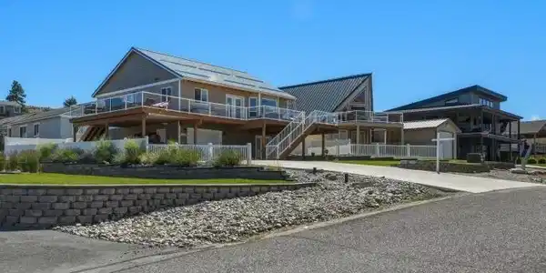 180 Marine View
