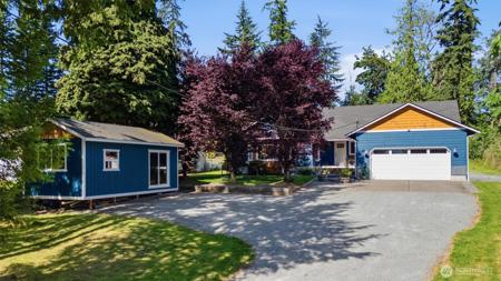 1586 Poplar