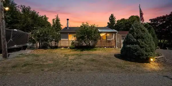 20605 Birch