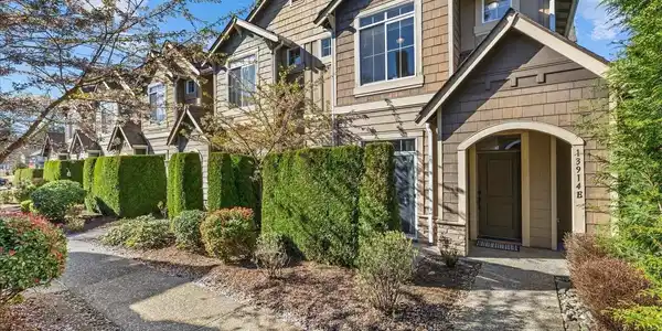 13914 Pointe