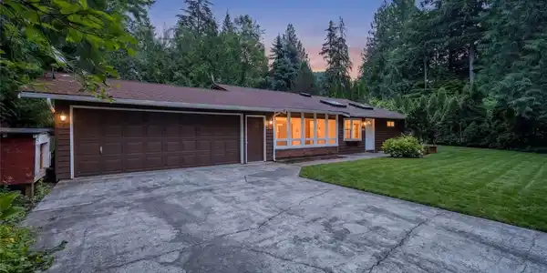 592 Sprague Valley