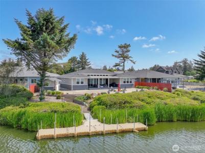 399 Eagle Nest SE