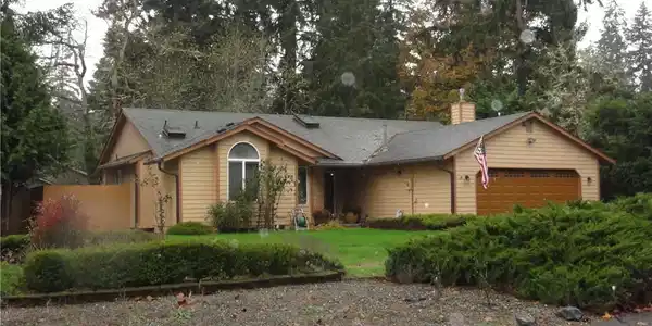 3920 Oxford Loop SE