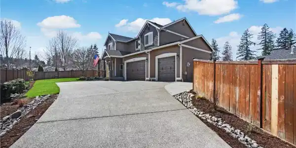 19914 123rd Street Ct E