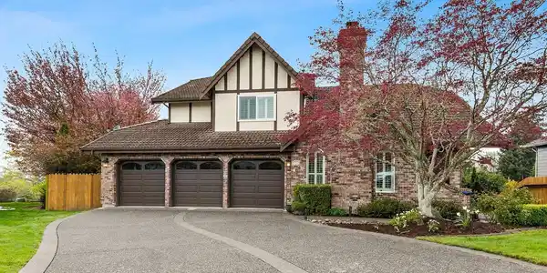 2102 Southbay NE