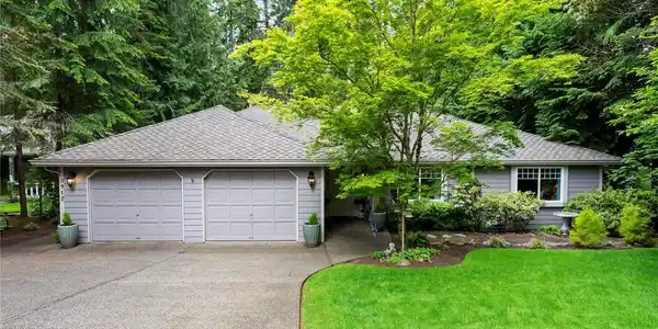 5912 Troon SW