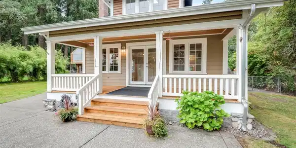 15811 Spanaway Loop S