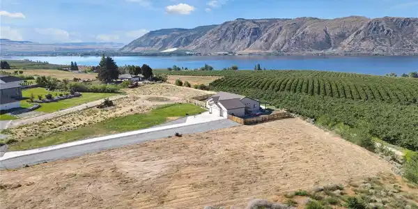 16 Columbia View