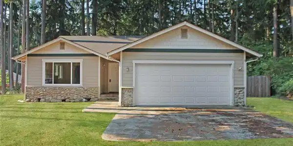 18310 Blue Hills SE