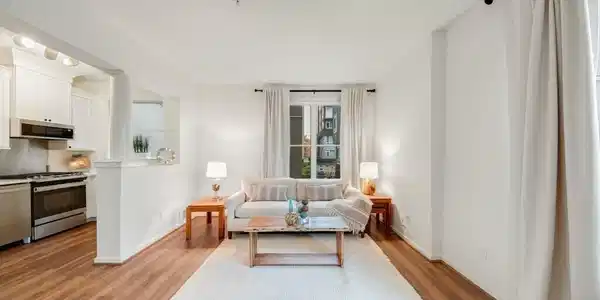 10042 Main