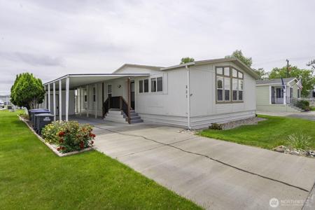 2240 Broadway