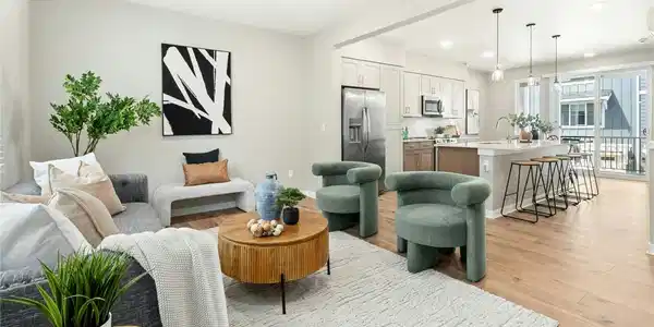 13730 Manor