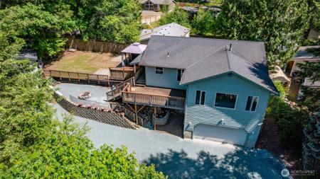 460 Lakeside