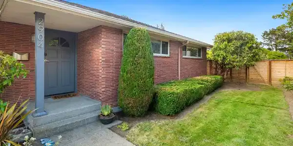2904 Tilden