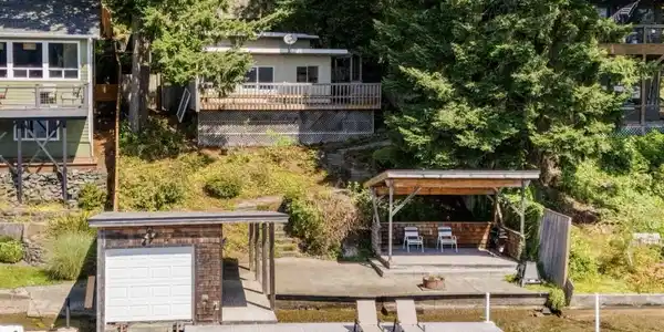 2225 Summit Lake Shore NW