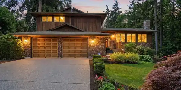 1526 Lake Stickney