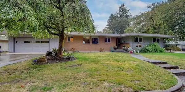 412 Island Aire Drive