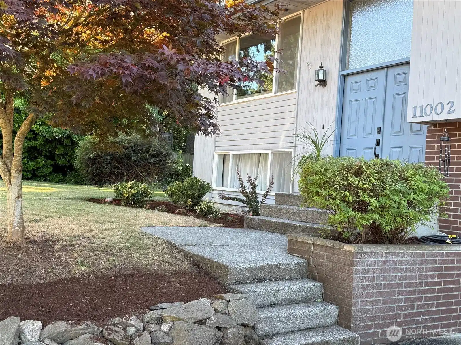 Image 1 Image 1