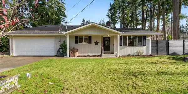 3002 Carpenter Loop SE