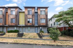 4210 8th NE