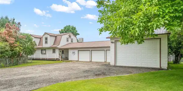 2207 Grovepoint