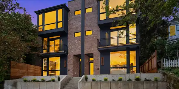 2626 Franklin E
