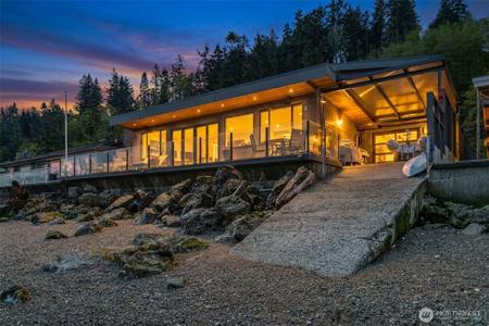 2963 Tillicum Beach