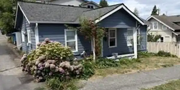 3115 Queen Anne N