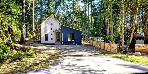 11215 Juniper