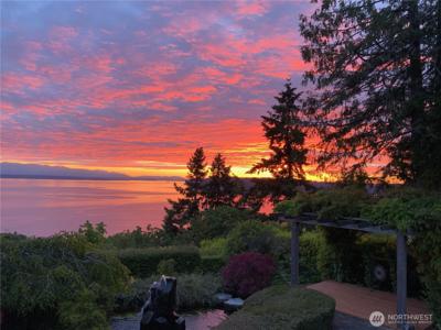 11912 Marine View