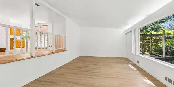 Image 4 Image 4