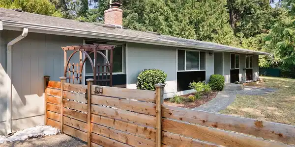 10511 Cedrona SW