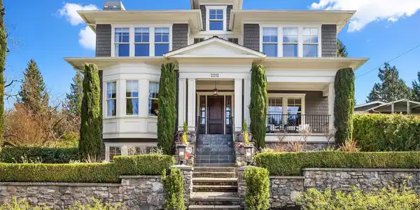 2212 77th SE